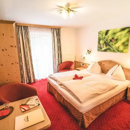 Metzgerwirt Otel Kirchberg in Tirol